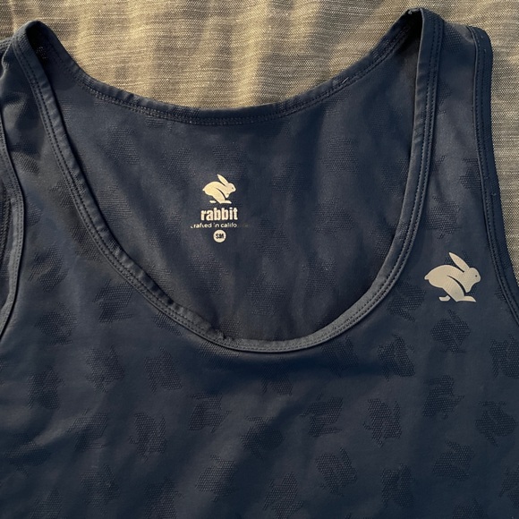 Men’s Rabbit tank - Picture 2 of 3